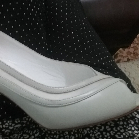 Evan Picone lite gray peep toe heels size 8 - Picture 11 of 15